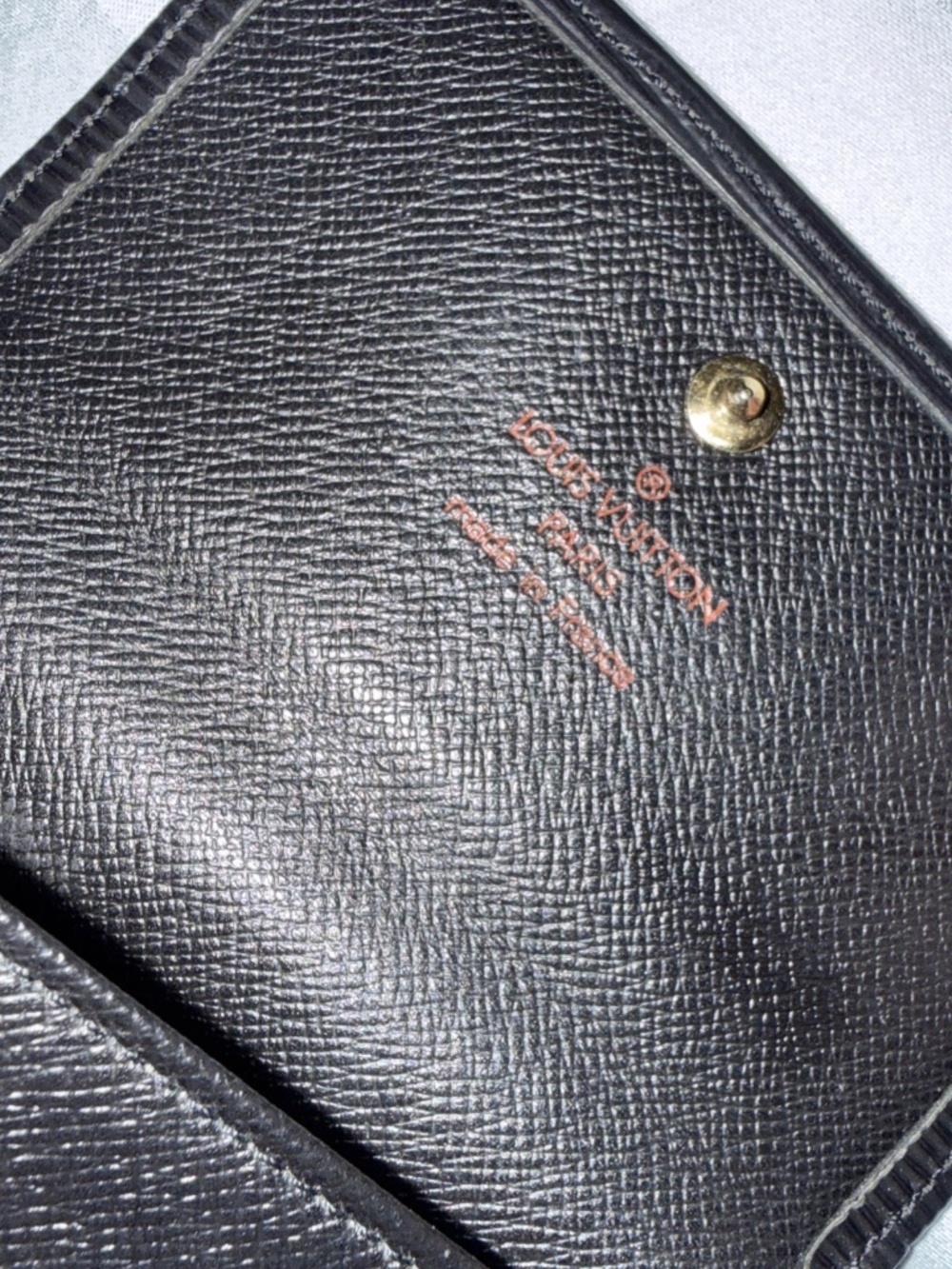Louis Vuitton Epi Leather Black Bifold Wallet Small Snap Closure - Picture 6 of 7
